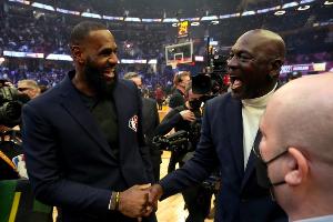 开云智能体验-记者：NBA历史并非从84年才开始 总统山成员应该是拉&amp;贾&amp;乔&amp;詹